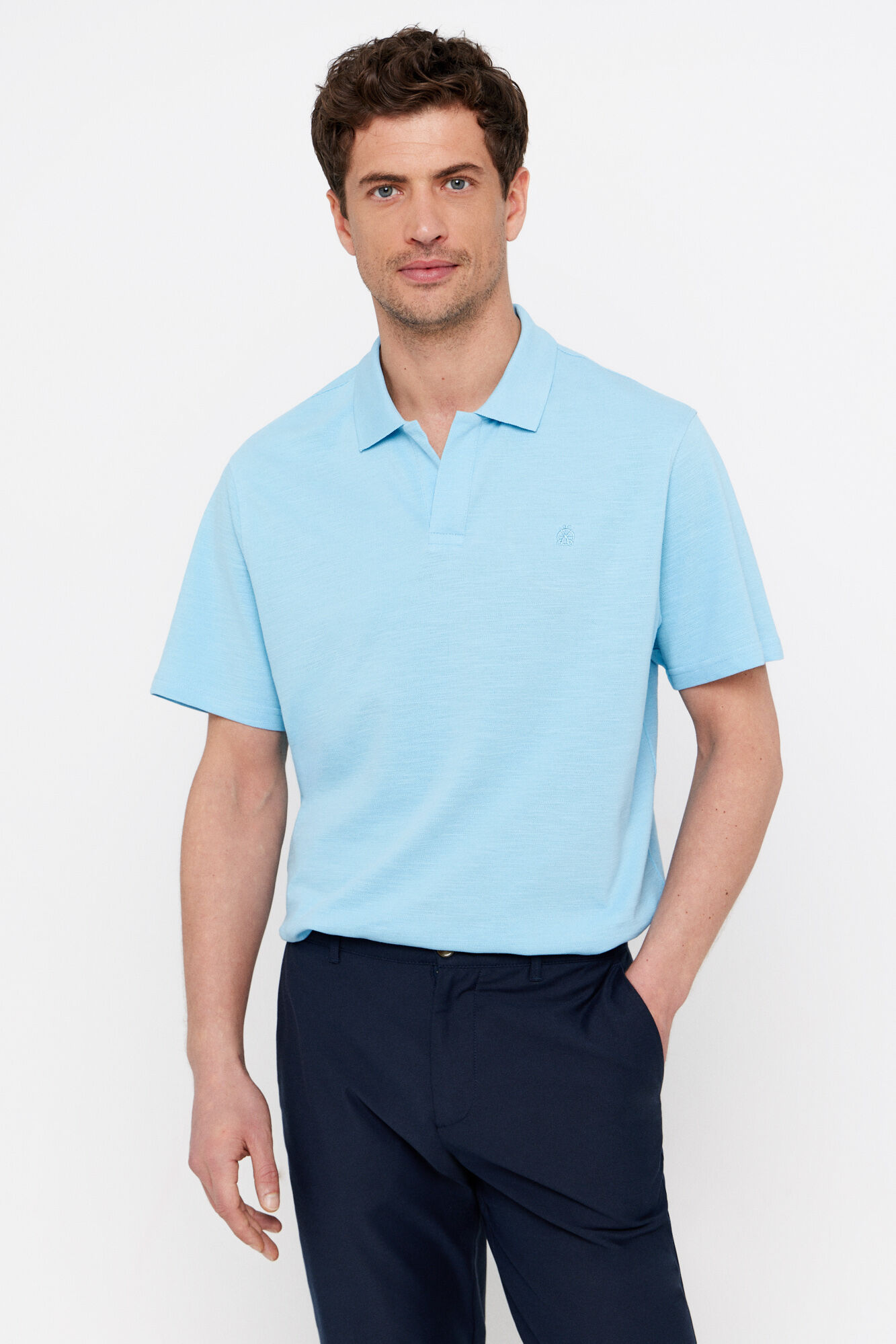 Polos de hombre en cortefiel 2025