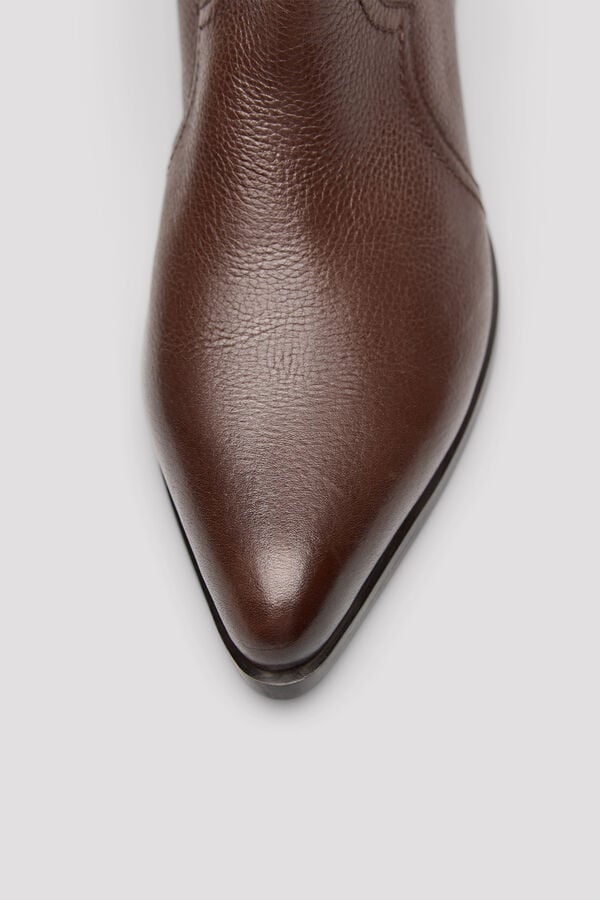 Cortefiel Leather topstitched boot Dark brown