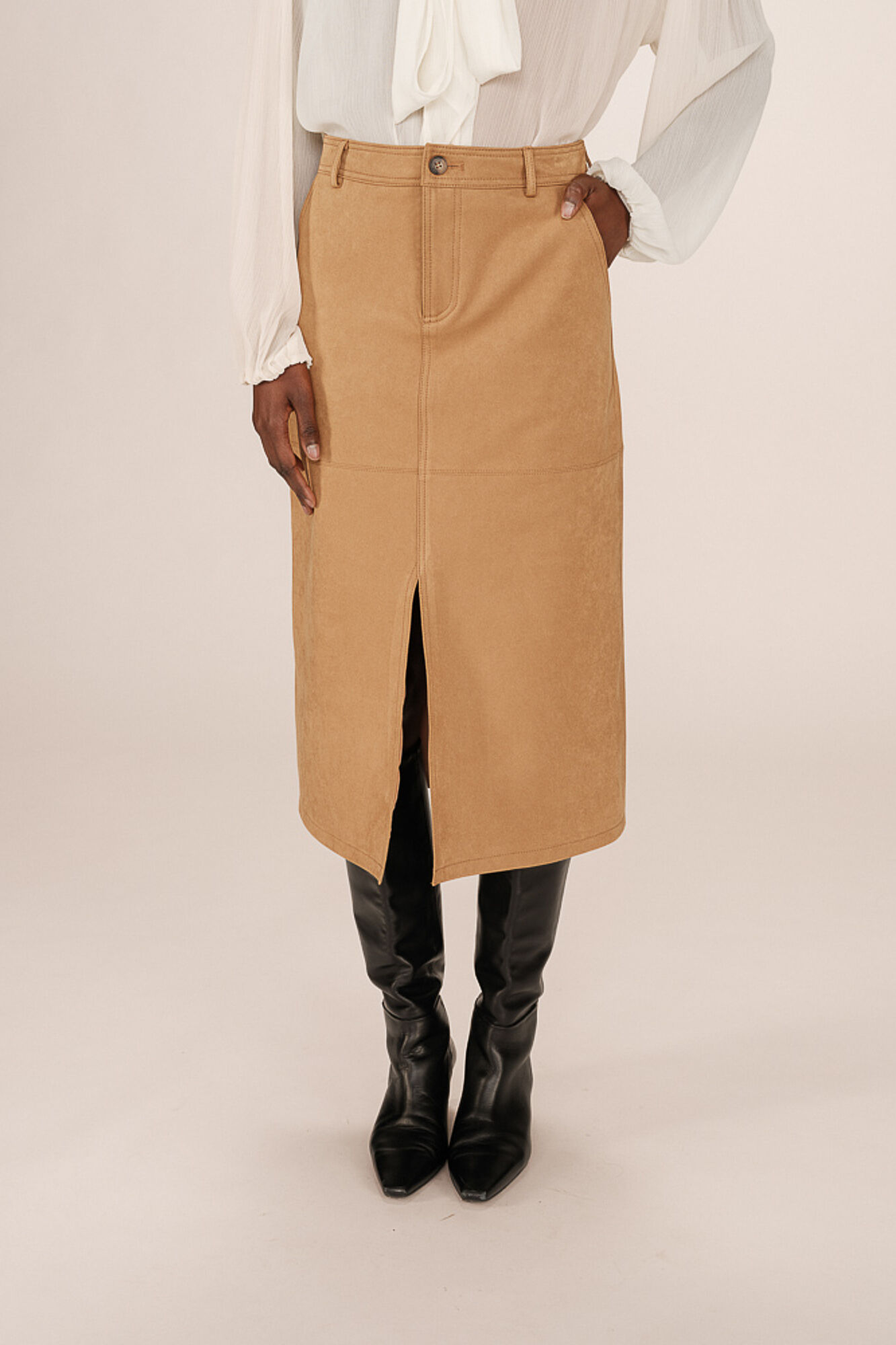 Grace & Mila Saia longa midi em camur&ccedil;a sint&eacute;tica, com fenda frontal