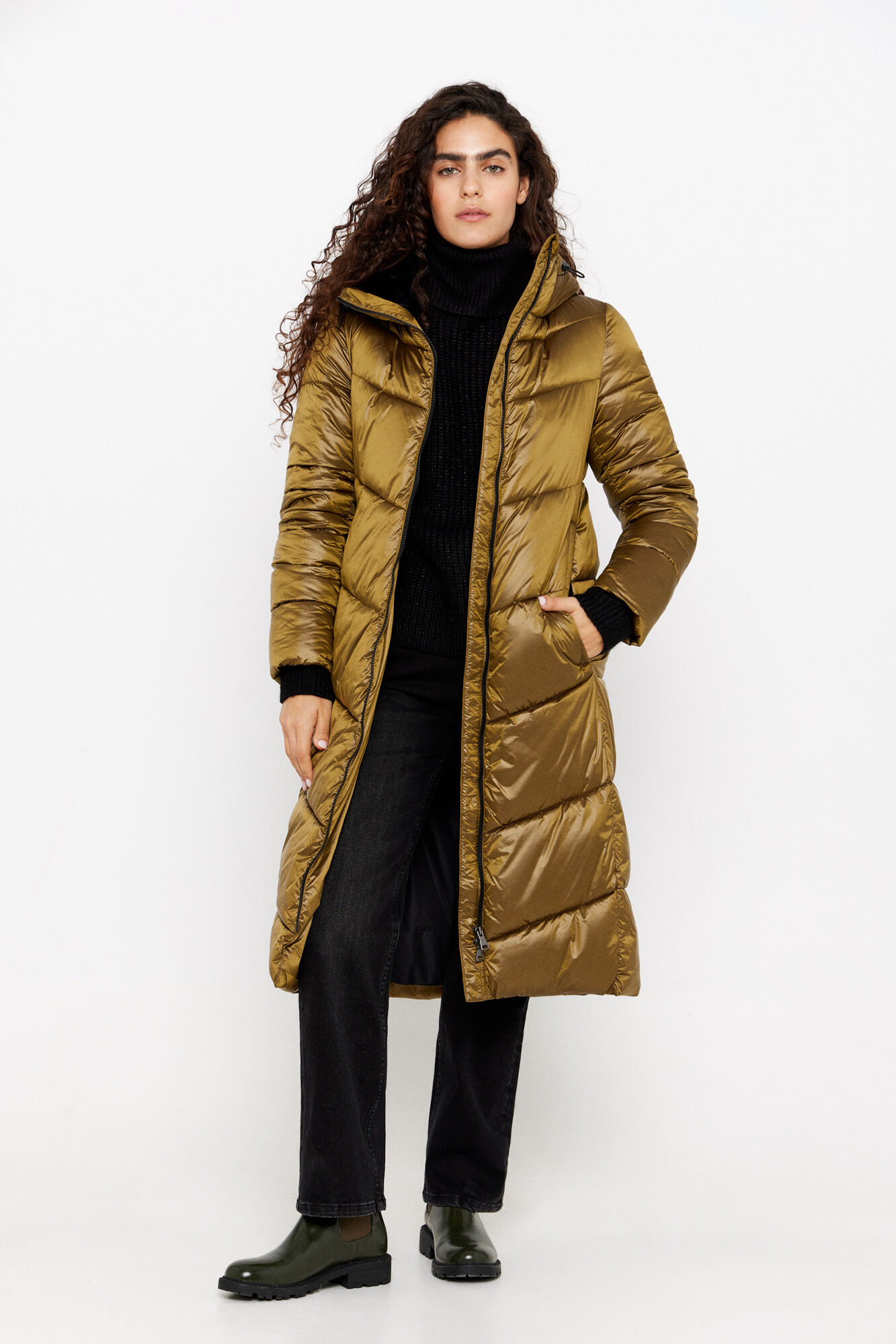 Long shiny anorak Women s jackets Cortefiel