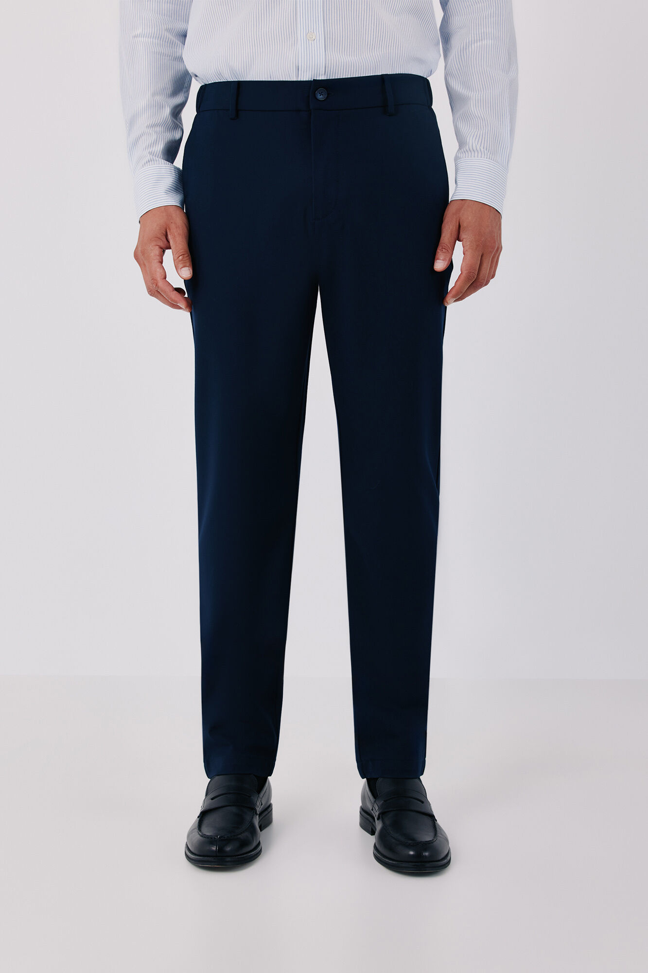 Cortefiel Chino confort gomas tapered