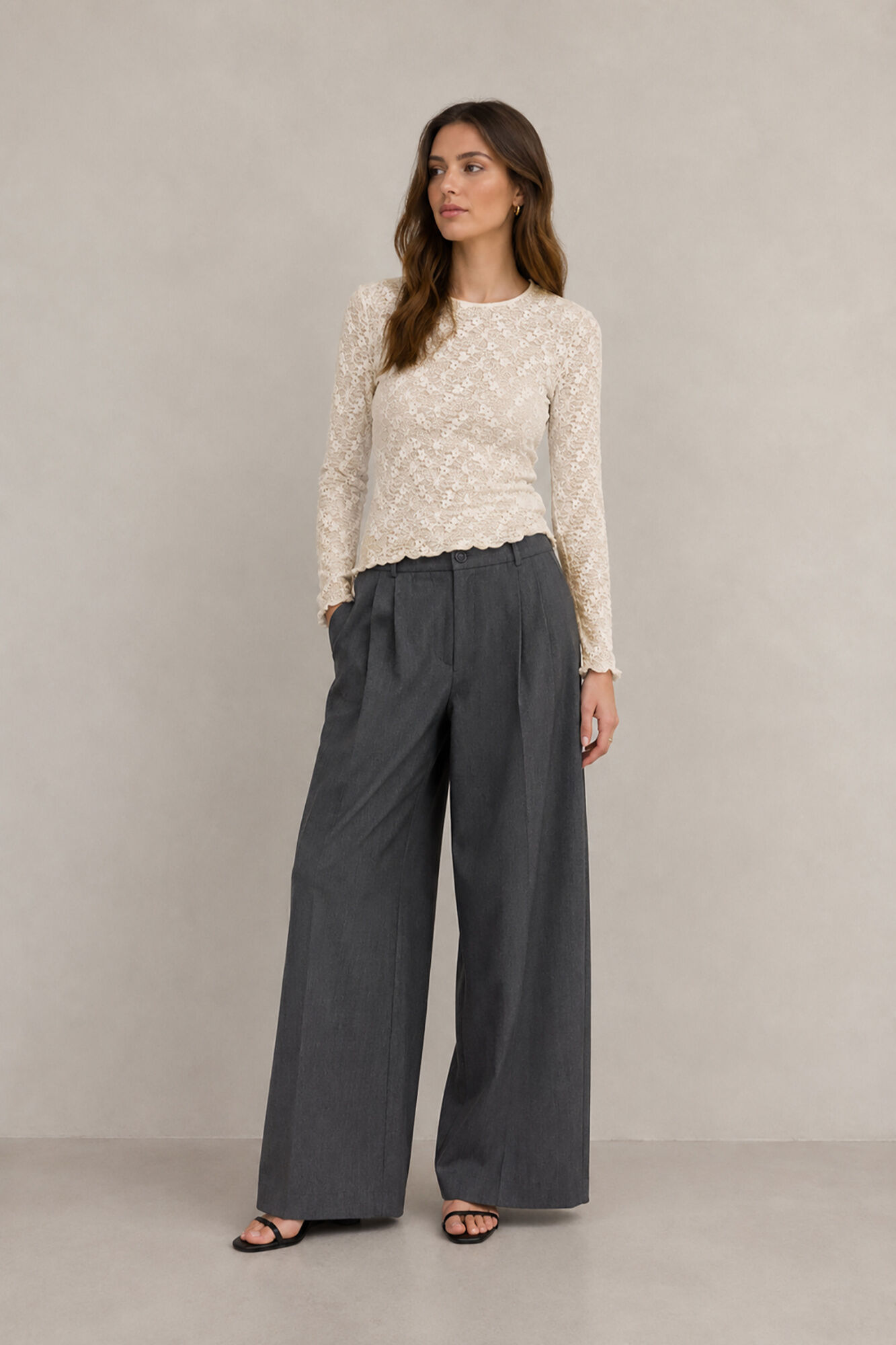 Vila T-shirt de renda floral