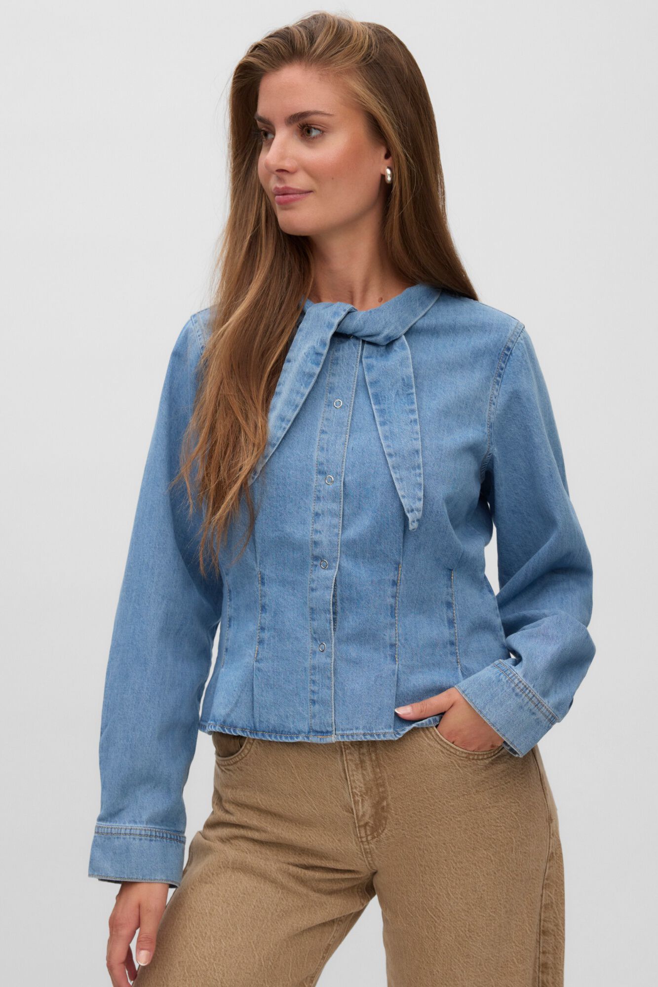 Vero Moda Camisa de ganga com la&ccedil;o