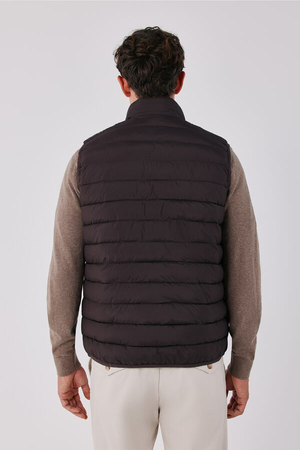 Cortefiel Ultralight puffer gilet Dark brown
