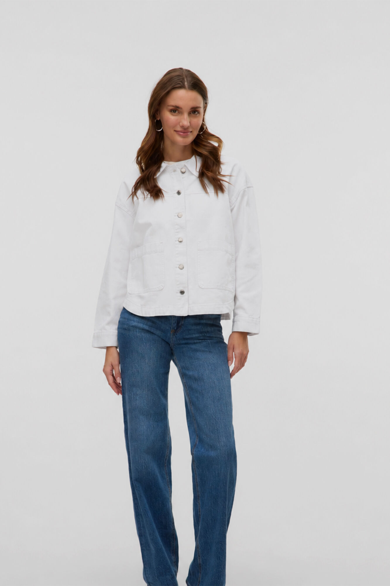 Vero Moda Blus&atilde;o de mulher em denim corte reto