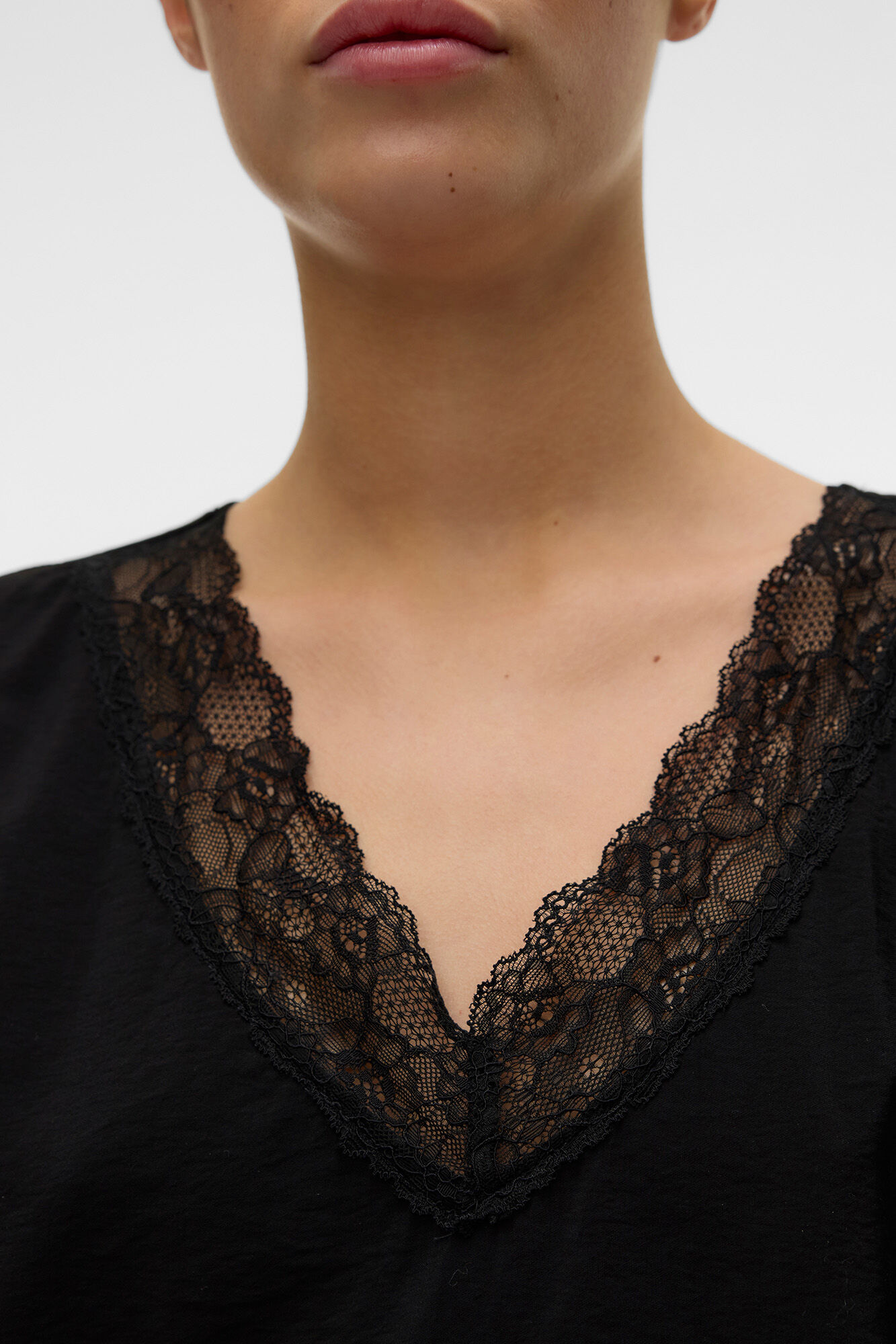 Vero Moda Camiseta con encaje de manga corta