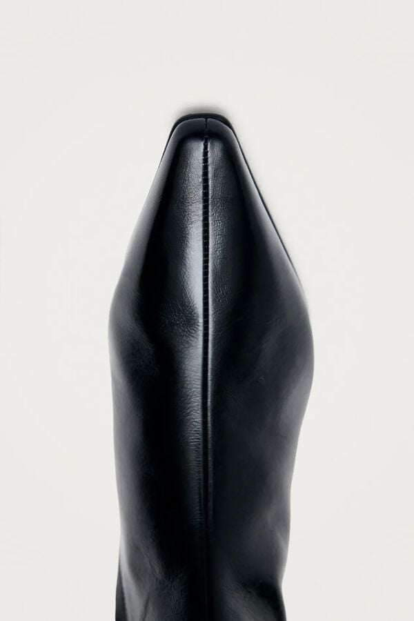 Alohas Botins em couro Ambar Rift Preto