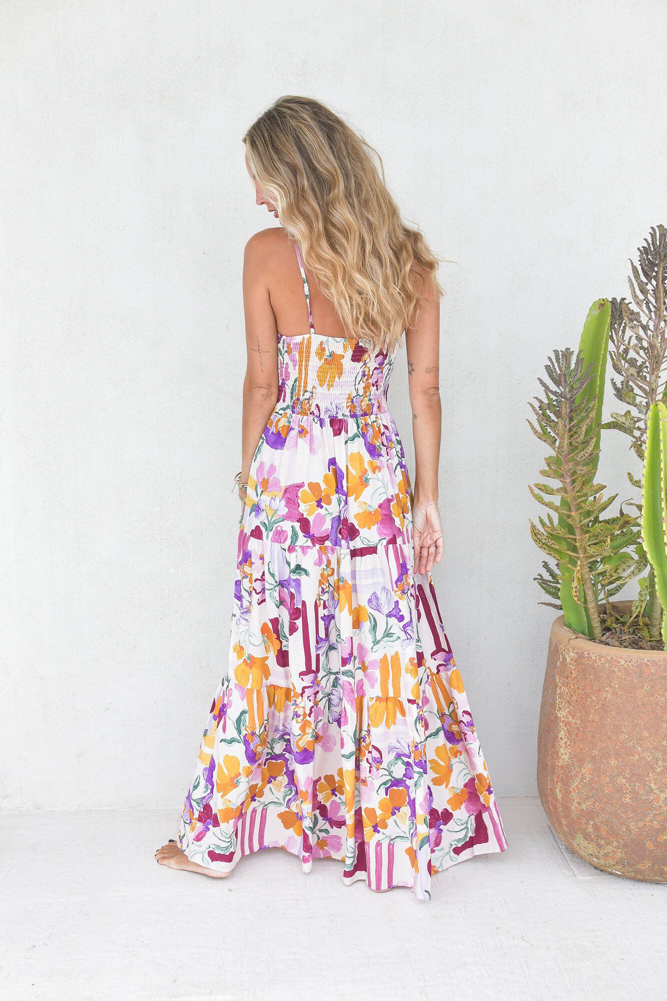 Jaase Vestido comprido com detalhe de la&ccedil;ada