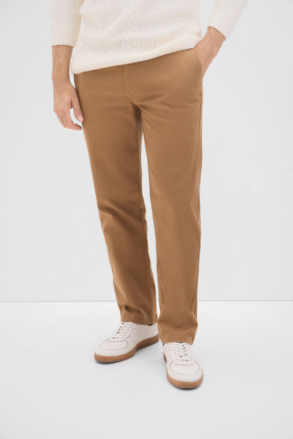 Cortefiel Pantalón chino regular fit Camel