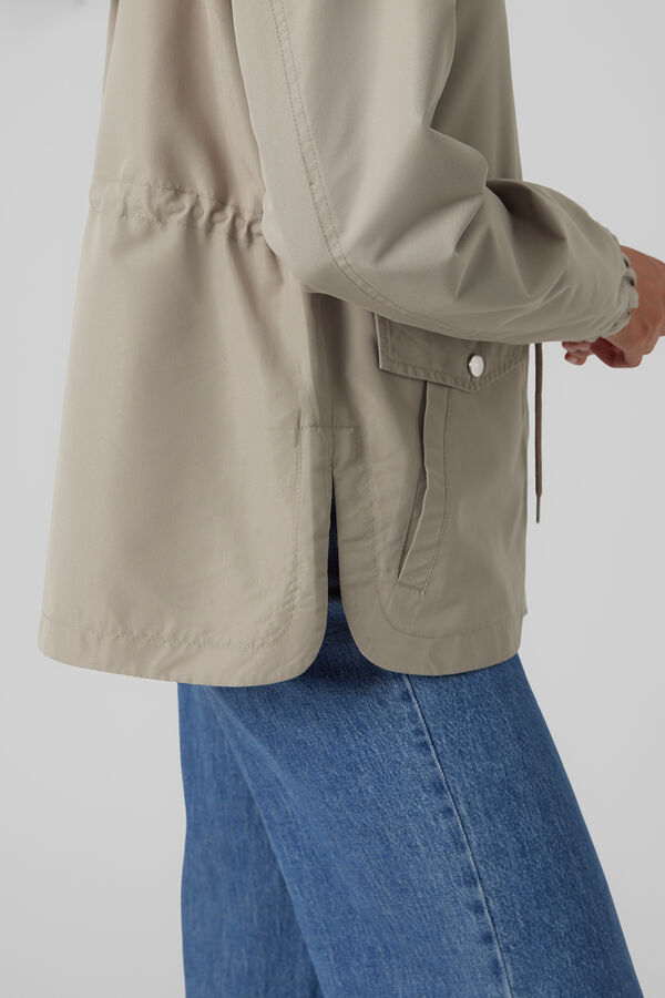 Vero Moda Parka corta con capucha Gris