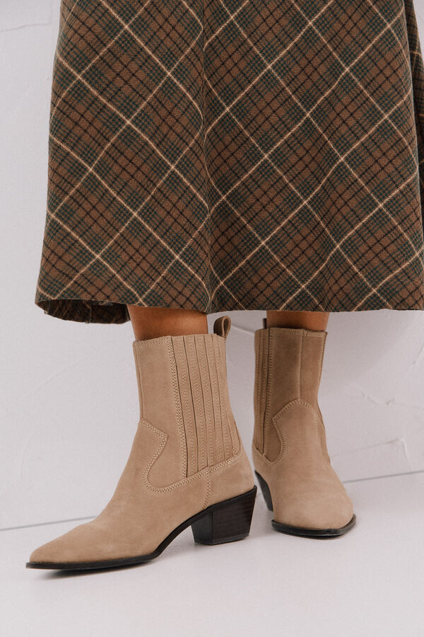 Cortefiel split leather elastic boot Nude