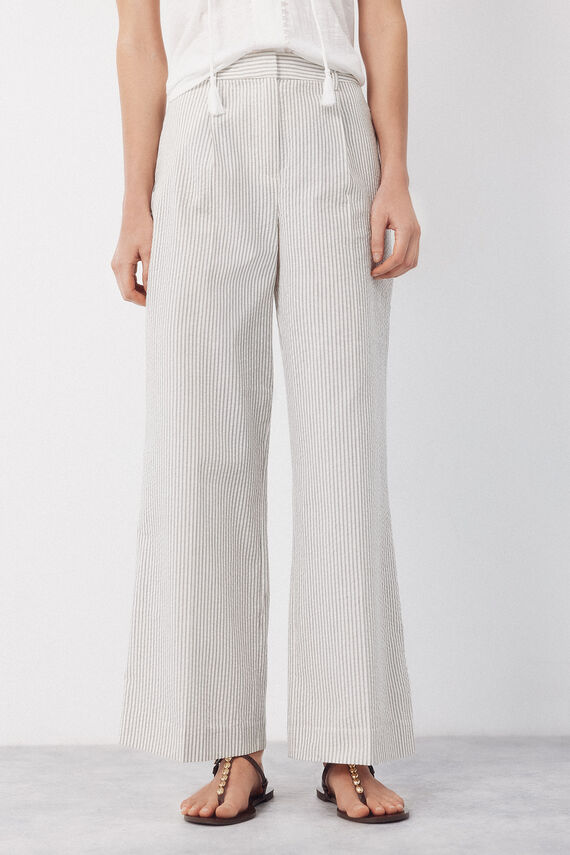 Pantalón de rayas seersucker