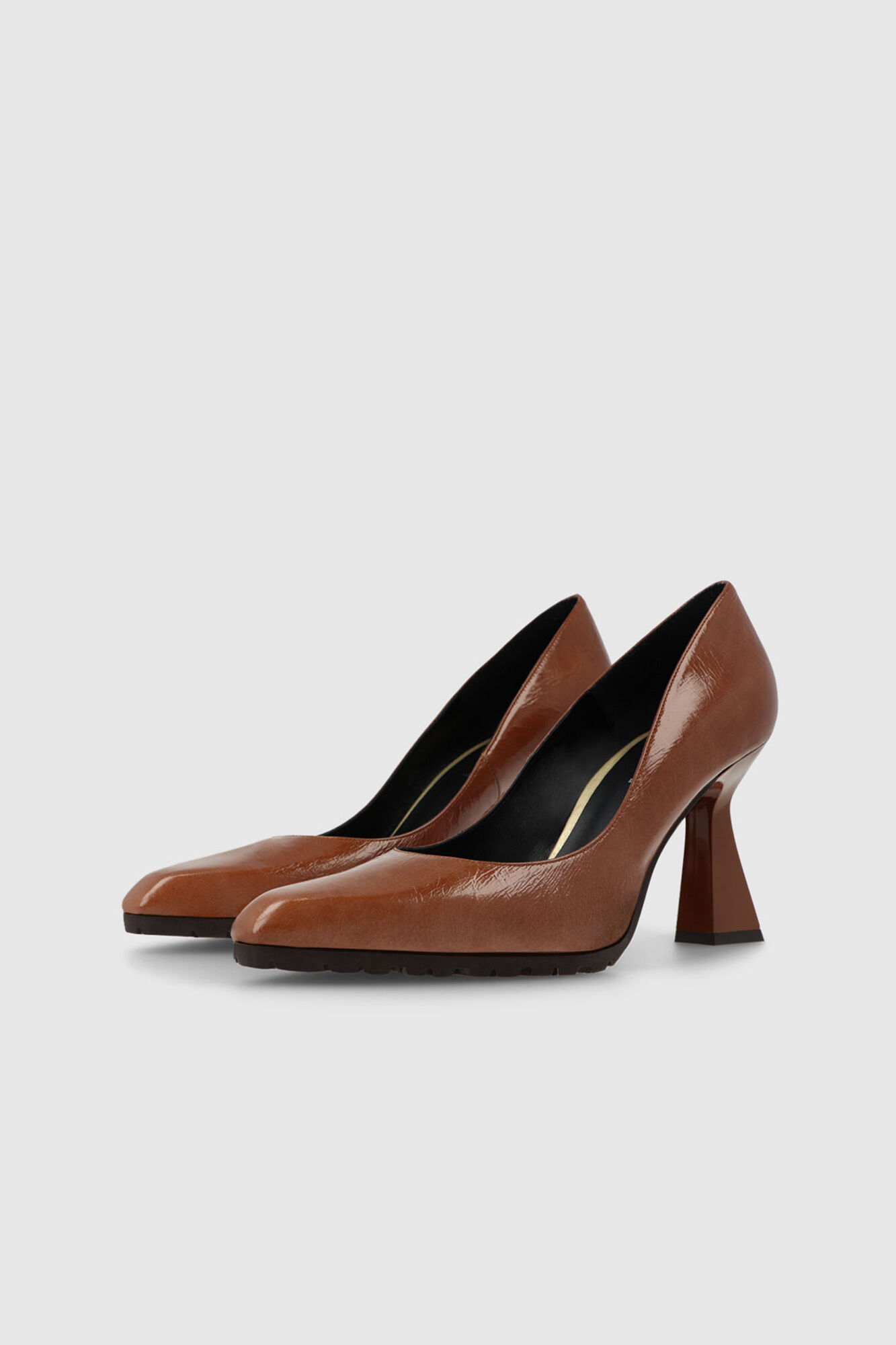 Tan patent on sale leather shoes