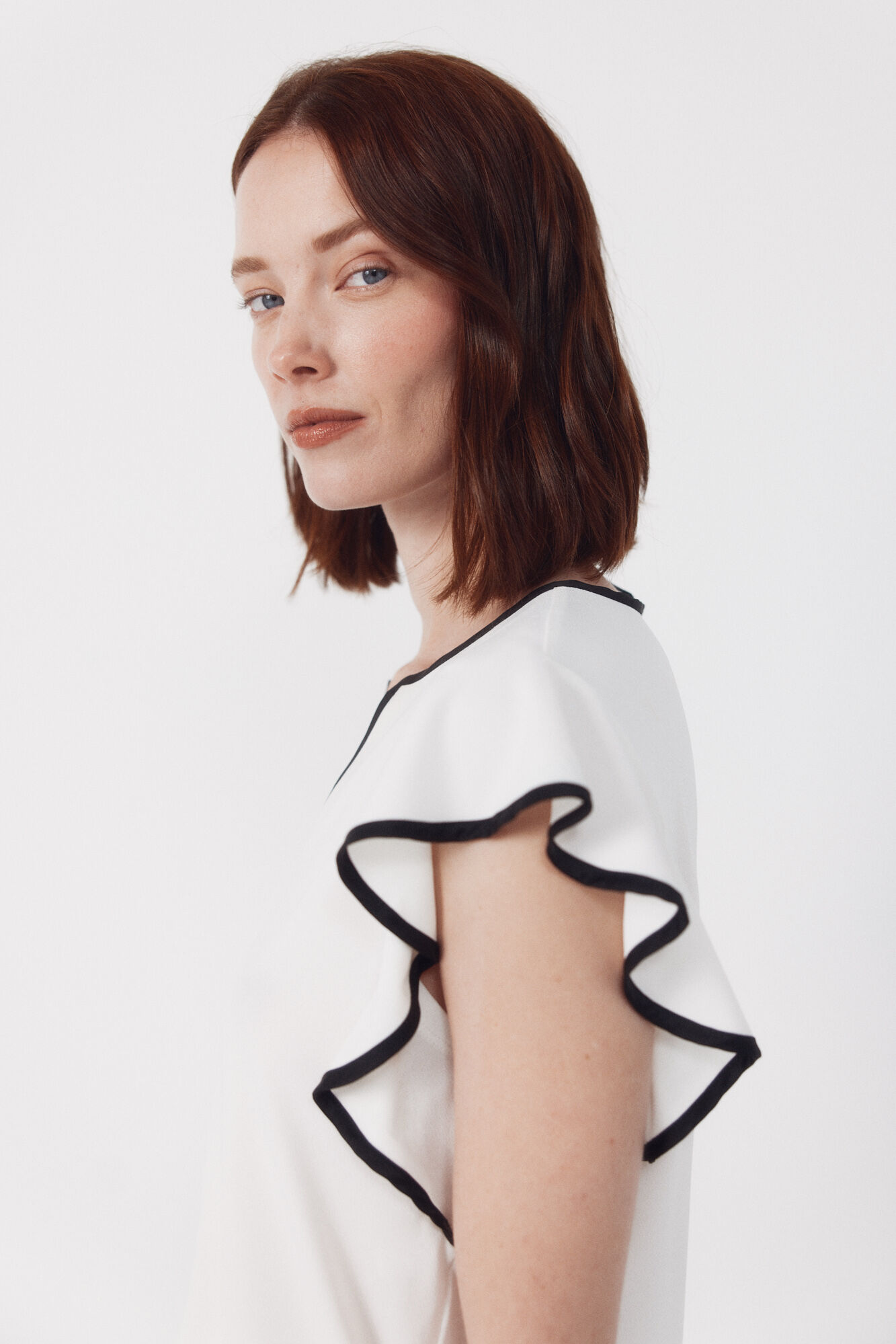 Cortefiel Contrasting piping jersey-knit top