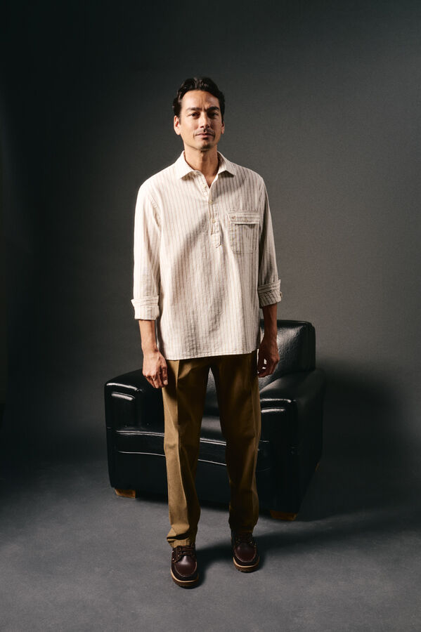 OOTO Camiseta de algod&atilde;o e linho Ecru