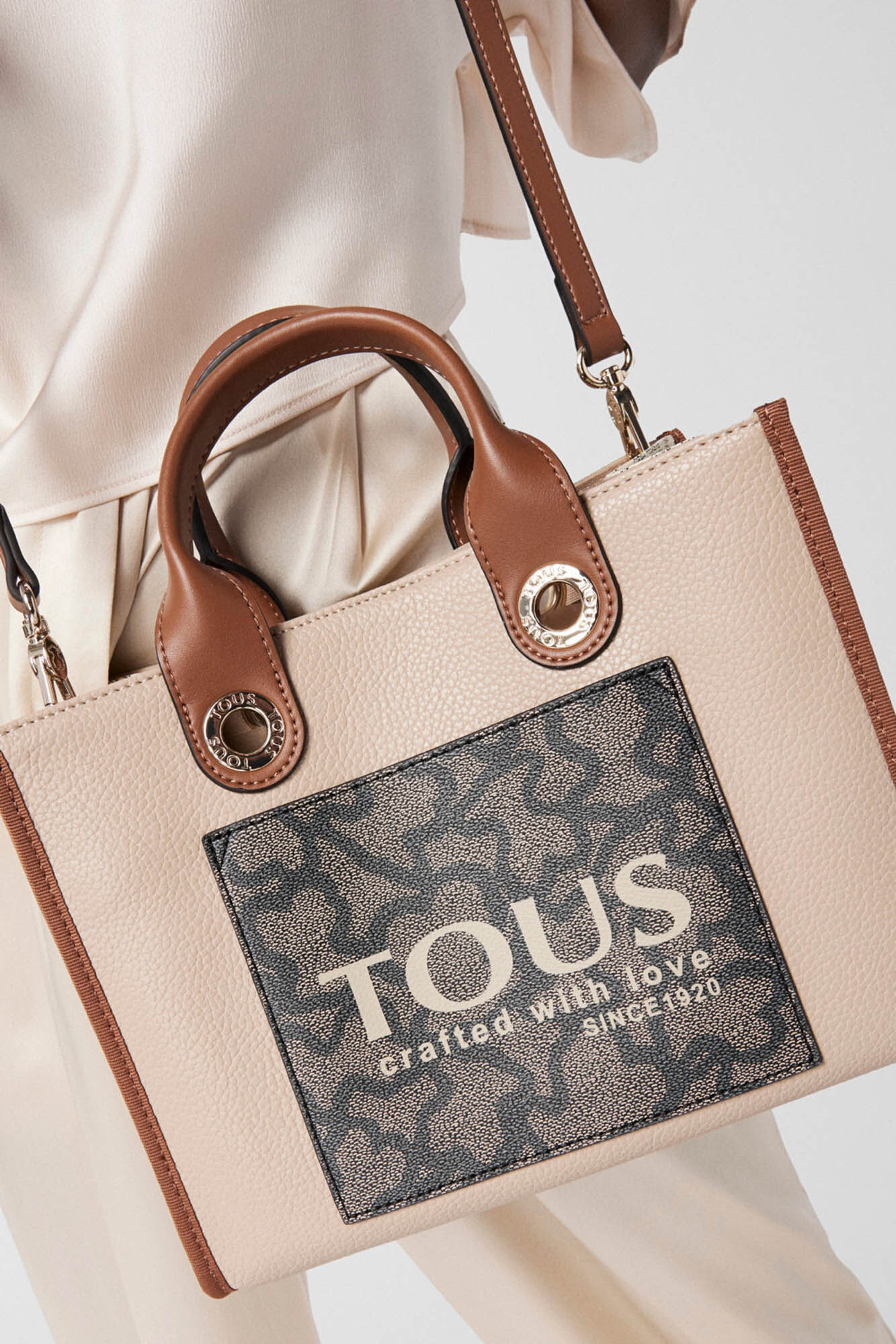 Tous Shopping mediano beige Amaya Kaos Icon