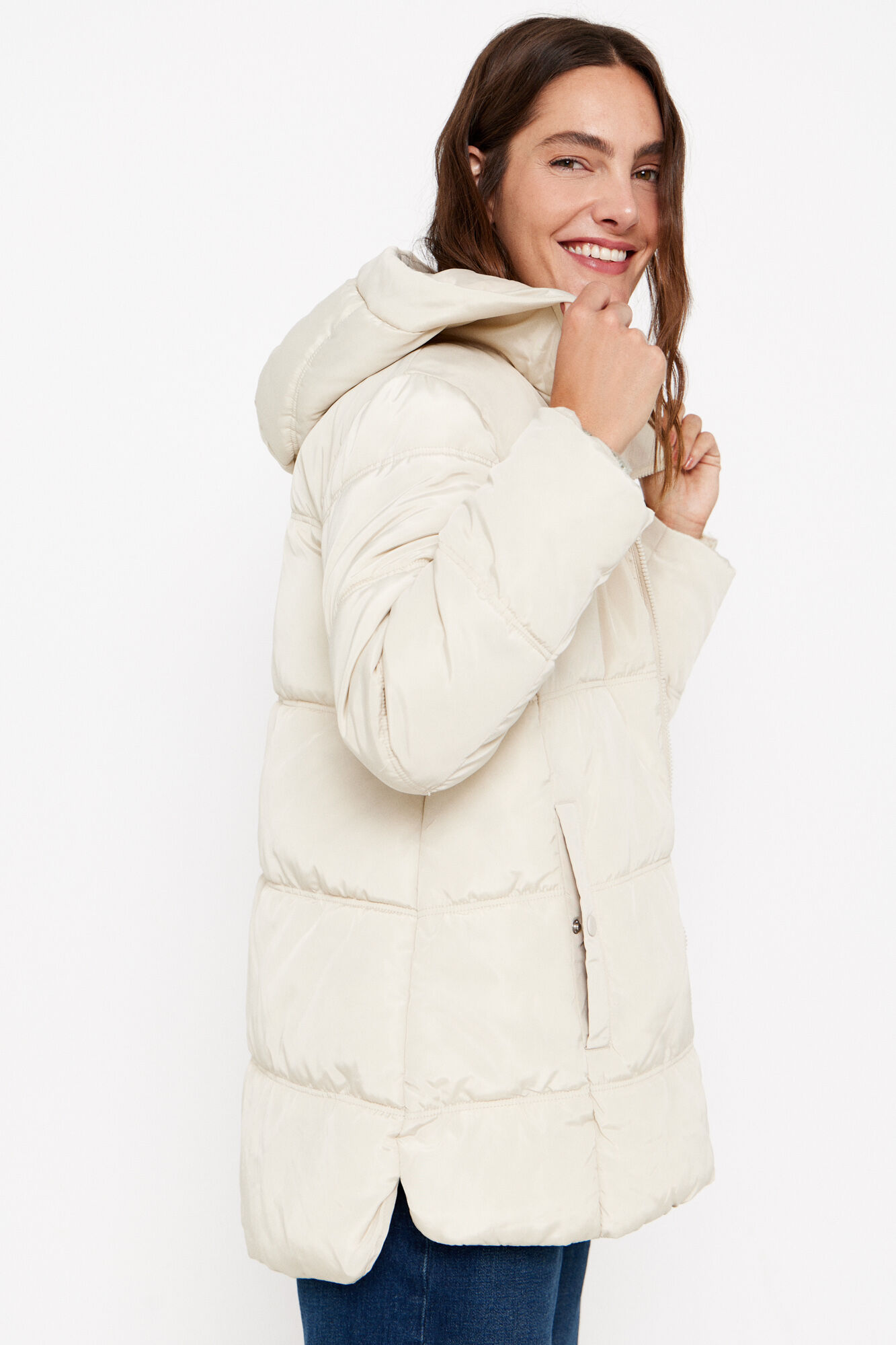 Short hooded anorak