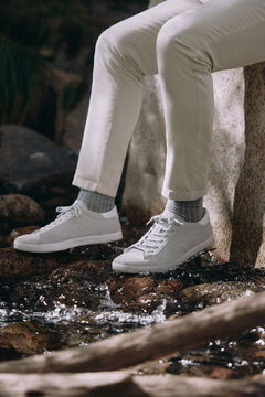 Cortefiel Sneakers de camurça Branco