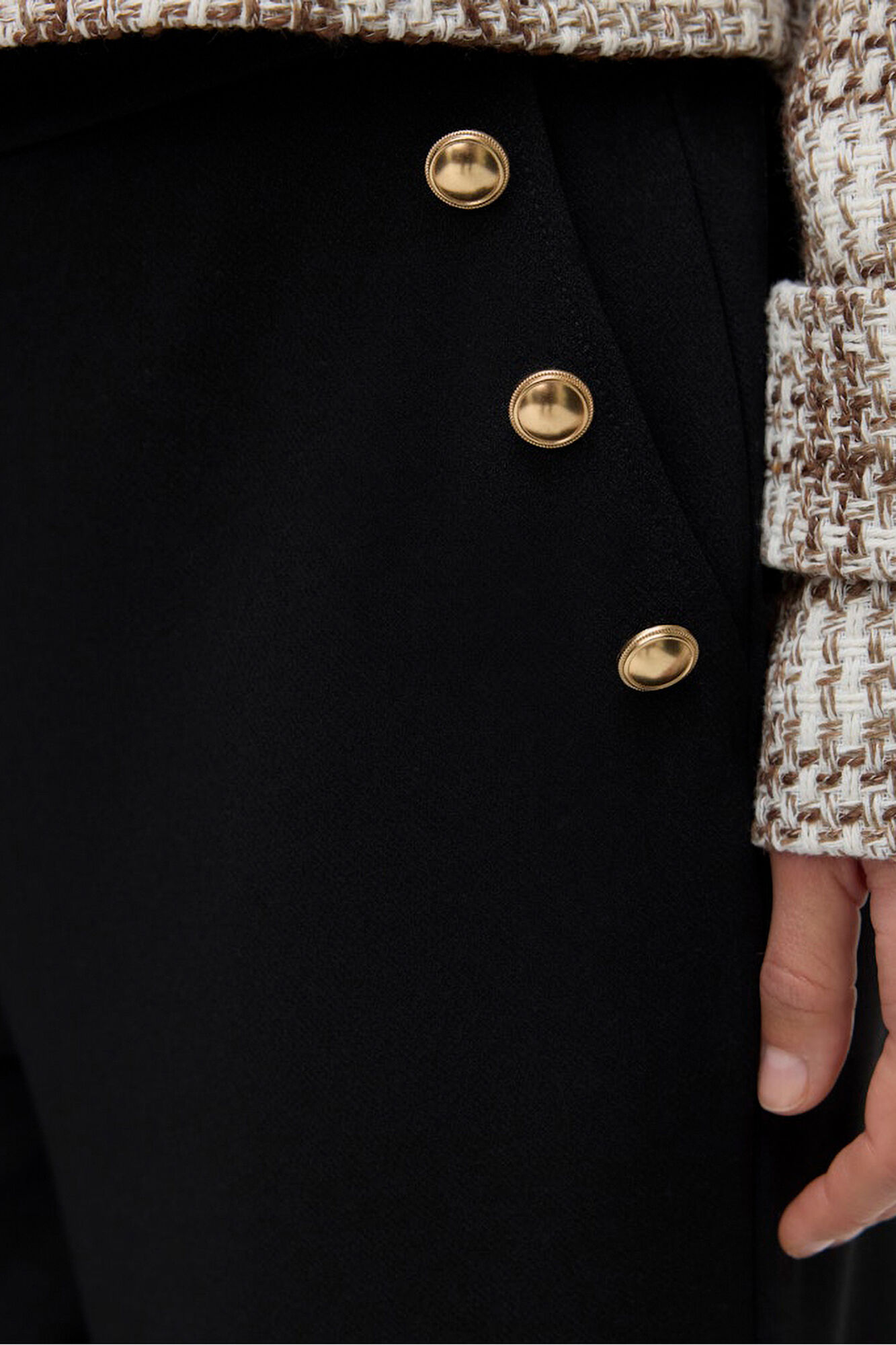 Vero Moda Pantal&oacute;n largo detalle de botones