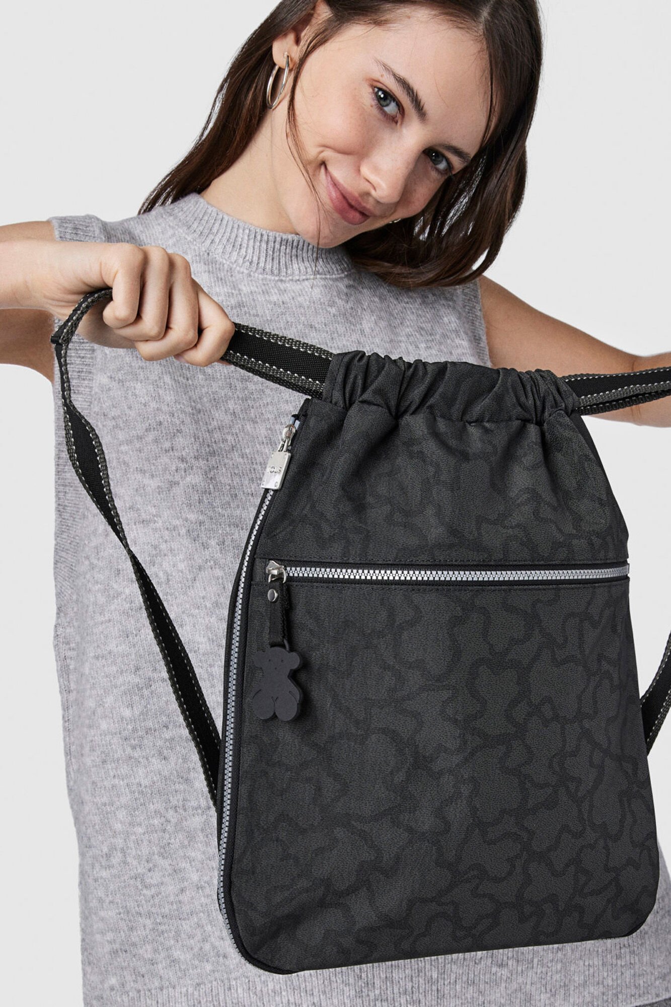 Mochila saco antracita Kaos New Colores Mochilas para mujer Cortefiel