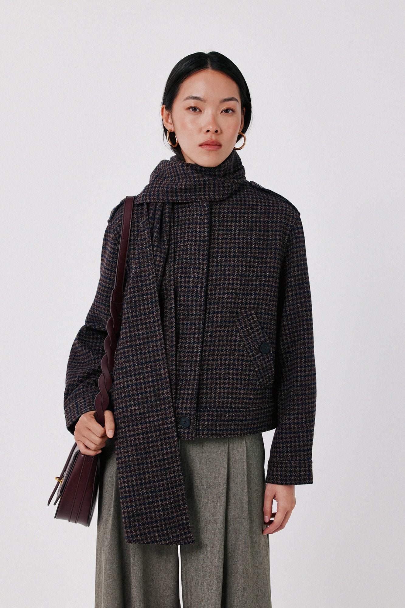 Cortefiel Short coat with detachable scarf