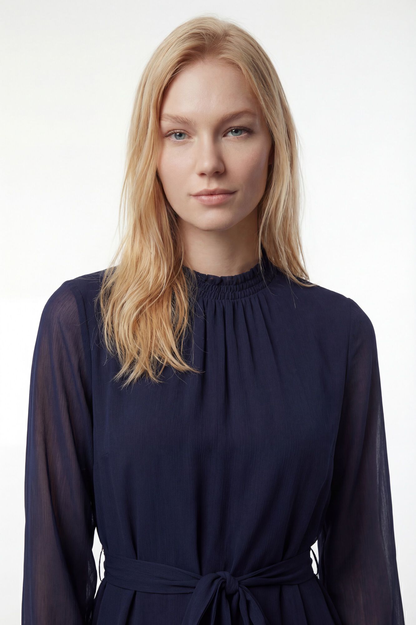 Vila Vestido midi em chiffon