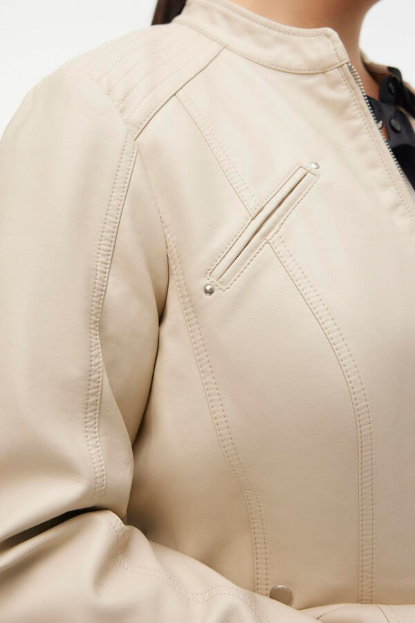 Vero Moda Curve Jaqueta plus size com efeito pele Cinzento