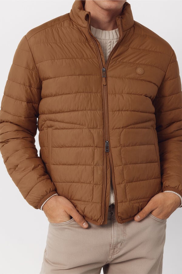 Cortefiel Ultra-light quilted jacket Camel
