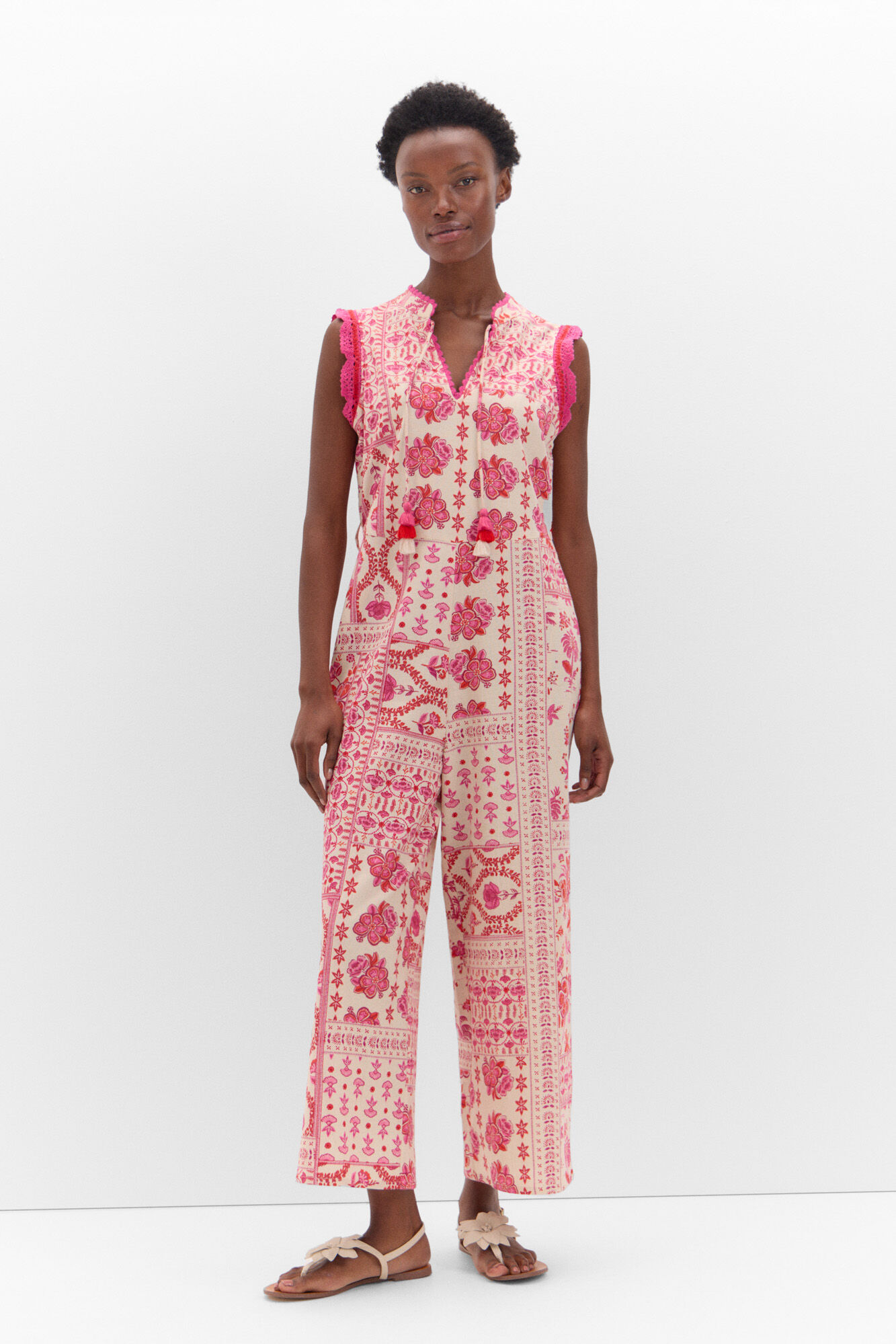 Mono estampado detalle crochet Women s jumpsuits Cortefiel