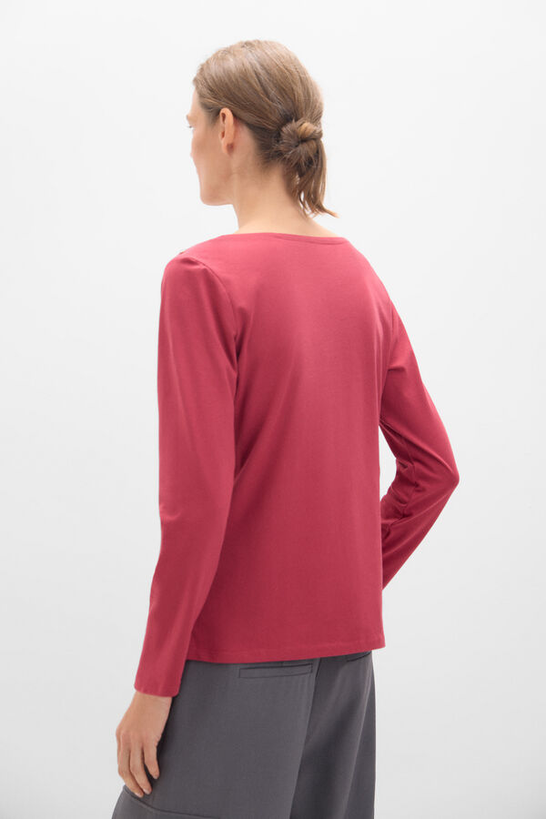 Cortefiel Essential boat neck T-shirt with gold buttons Maroon