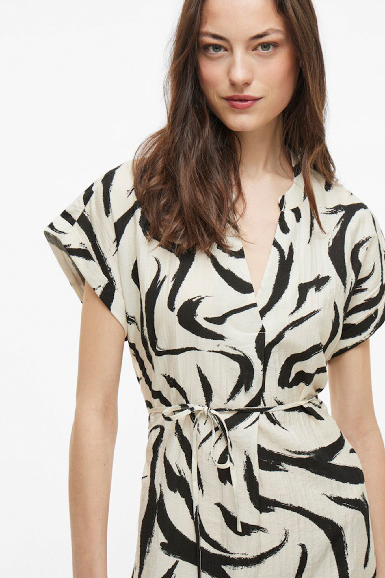 Vila Vestido curto com gola mao e viscose