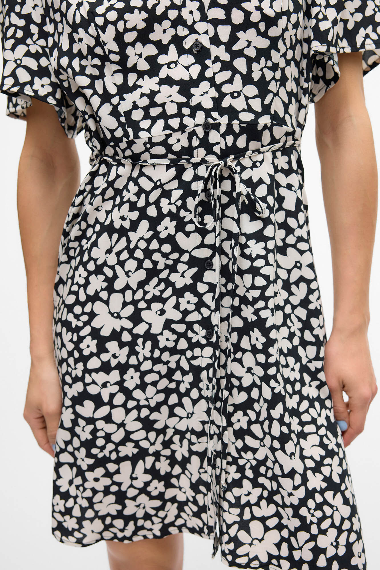 Vero Moda Vestido curto com bot&otilde;es