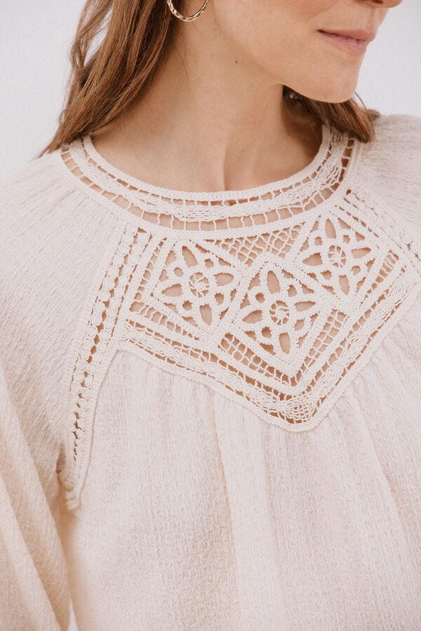 Cortefiel Top de crochet com patch Ecru