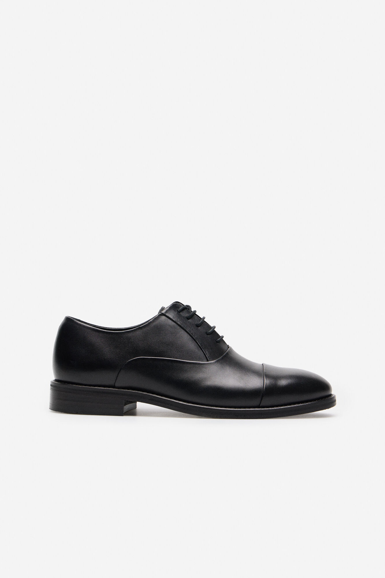 Cortefiel Lace-up dress shoe
