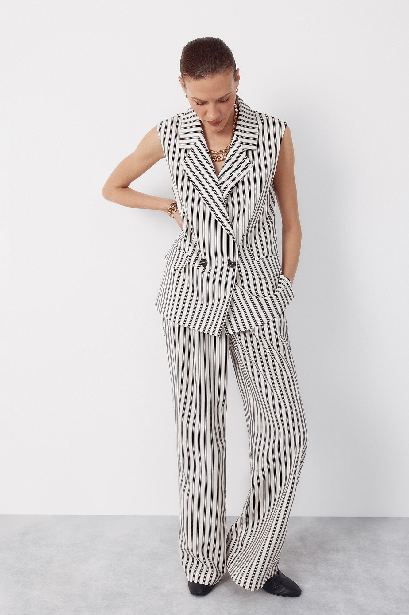 Cortefiel Striped trousers with belt