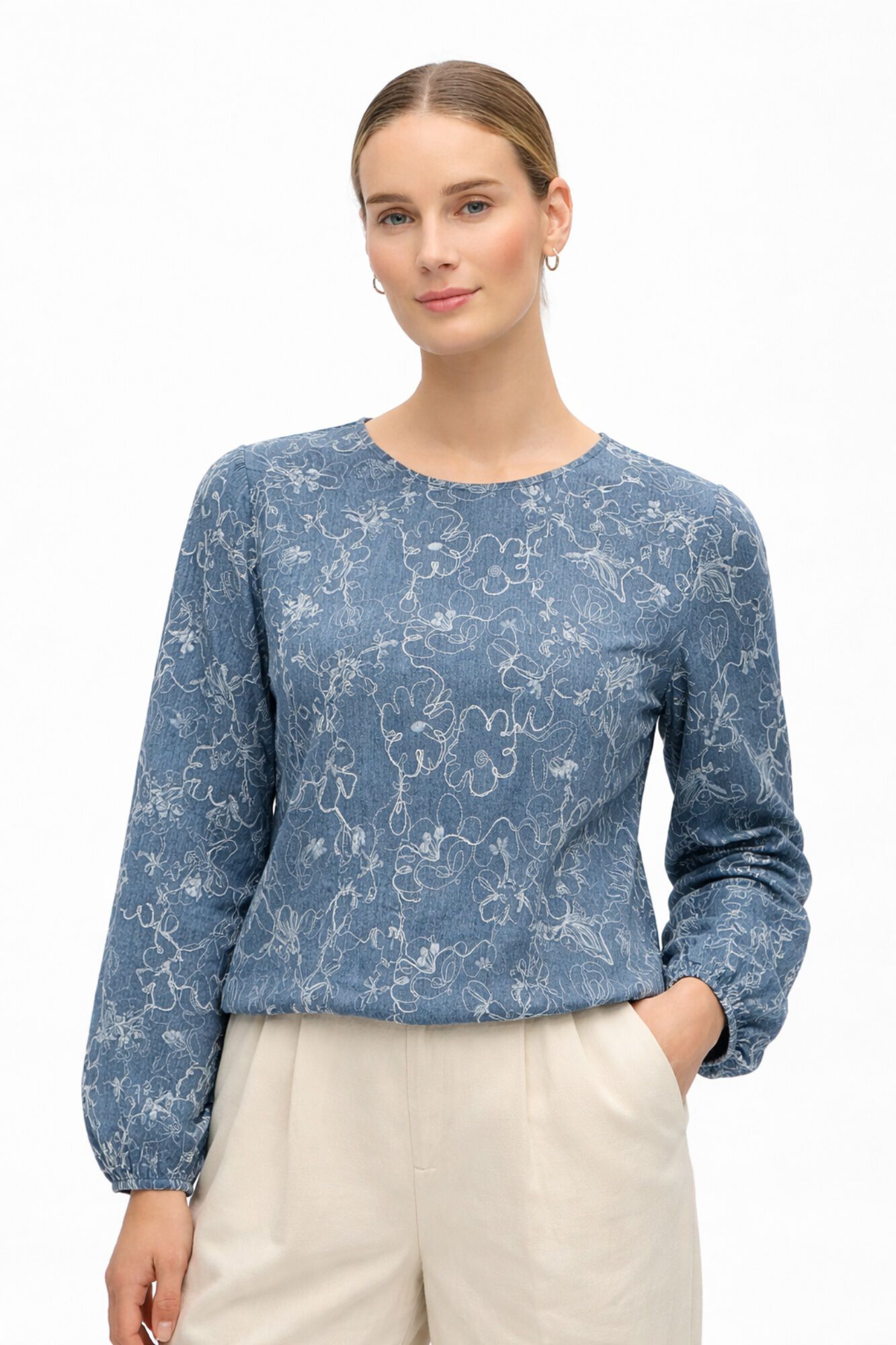 Object Top em tecido bordado