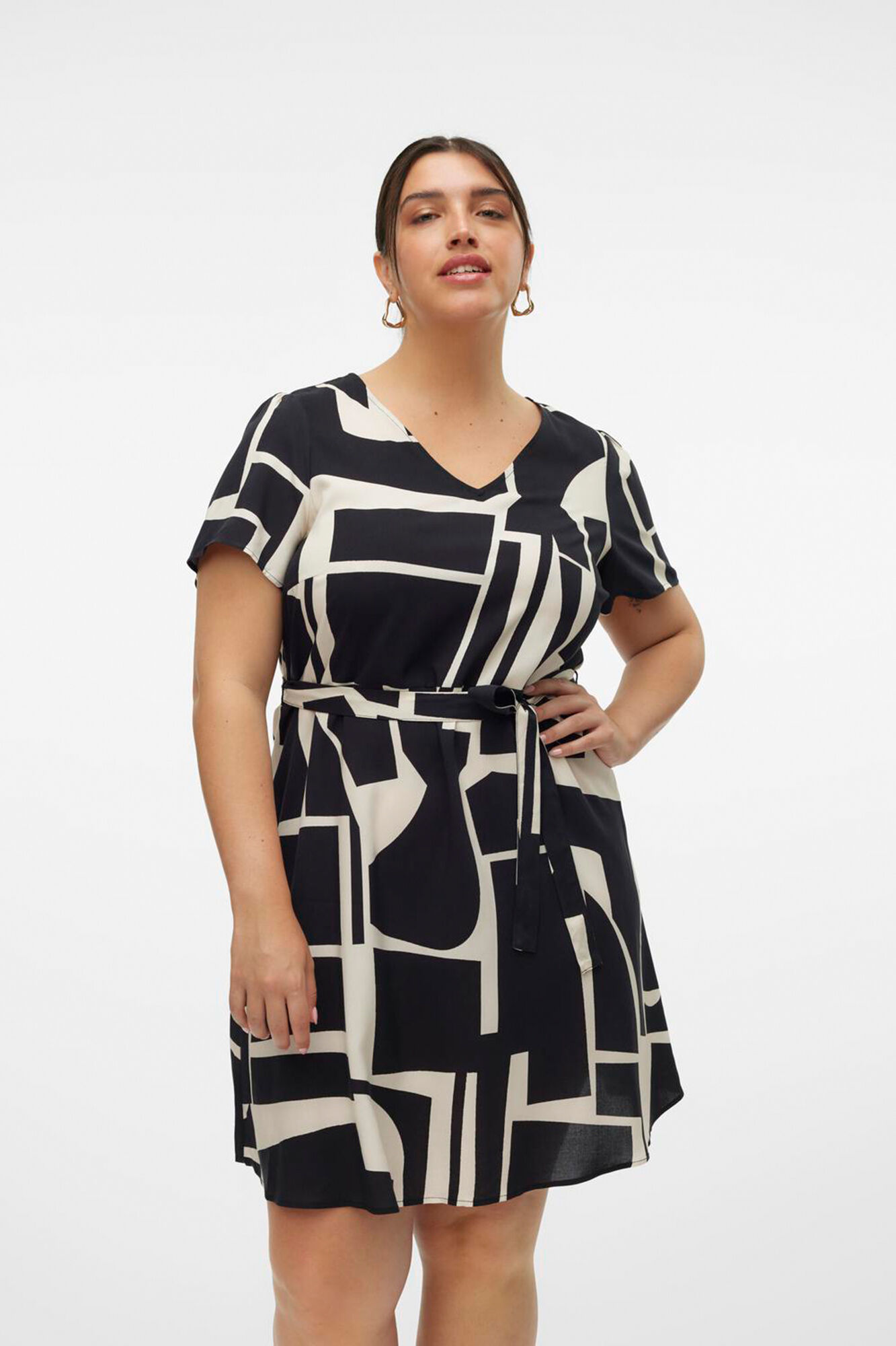 Plus size short sleeved short dress Women s dresses and jumpsuits Cortefiel