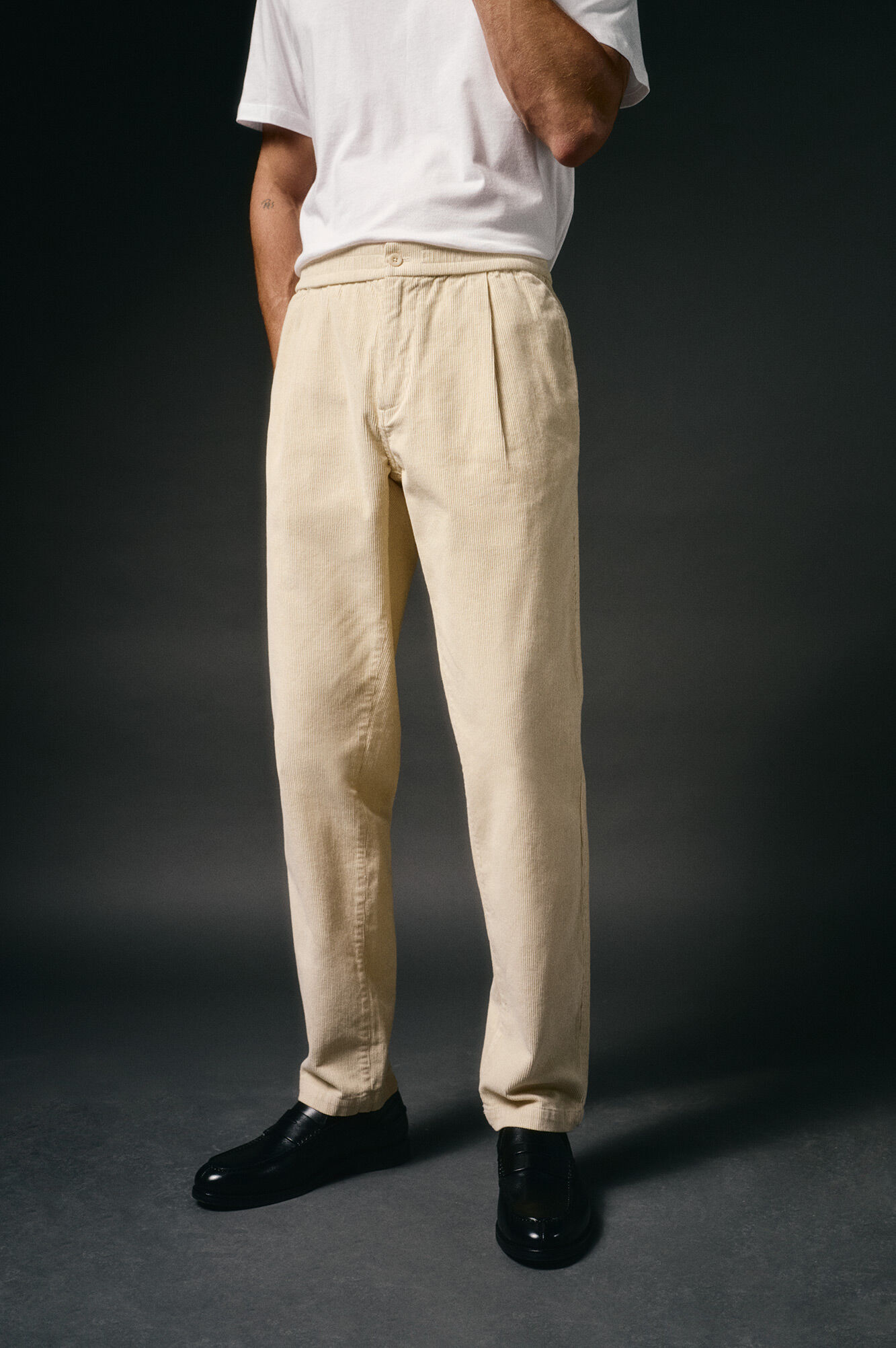 OOTO Pantal&oacute;n pana con gomas