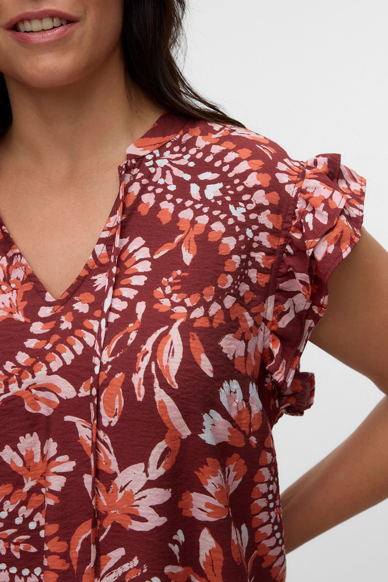 Vero Moda Curve Top manga sisa con volantes talla grande