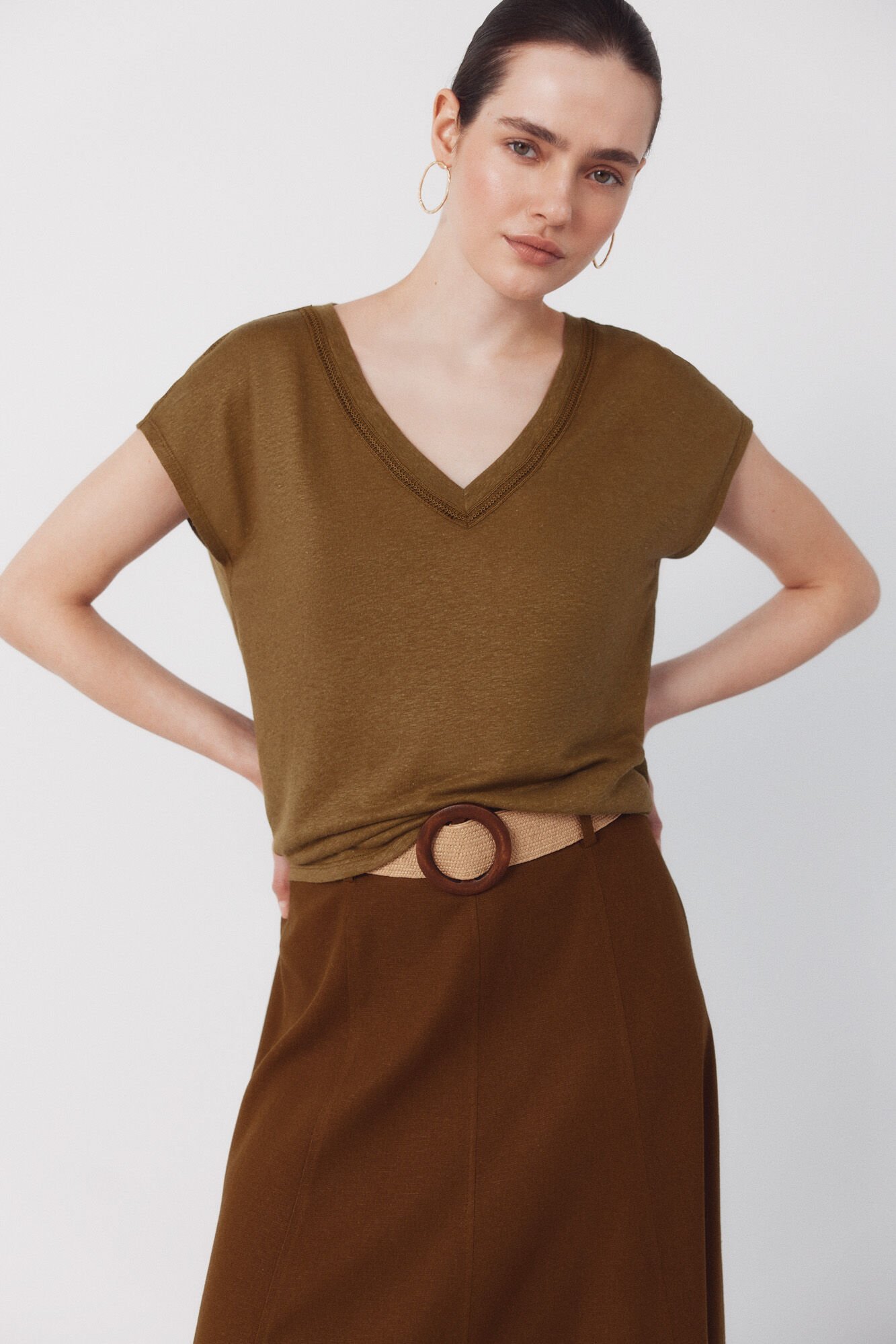 Cortefiel Camiseta de linho com decote em linho e lurex