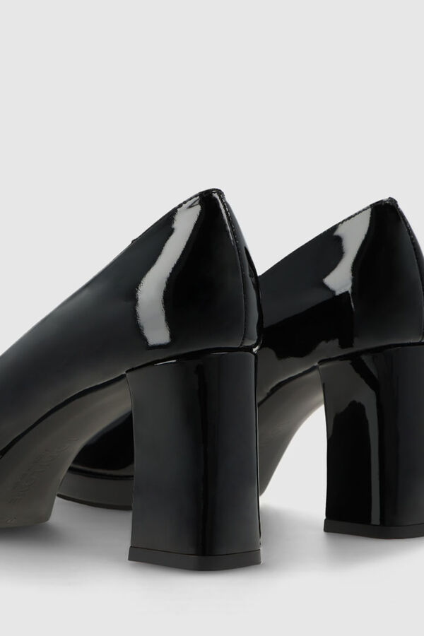 Cortefiel Zapatos de salón de mujer en charol Negro