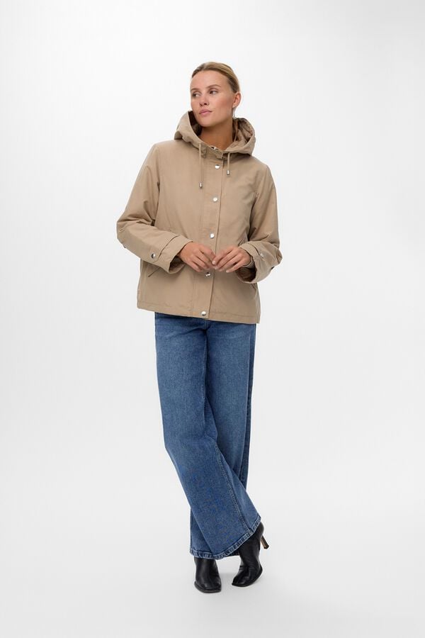 Vero Moda Blus&atilde;o leve com capuz Castanho