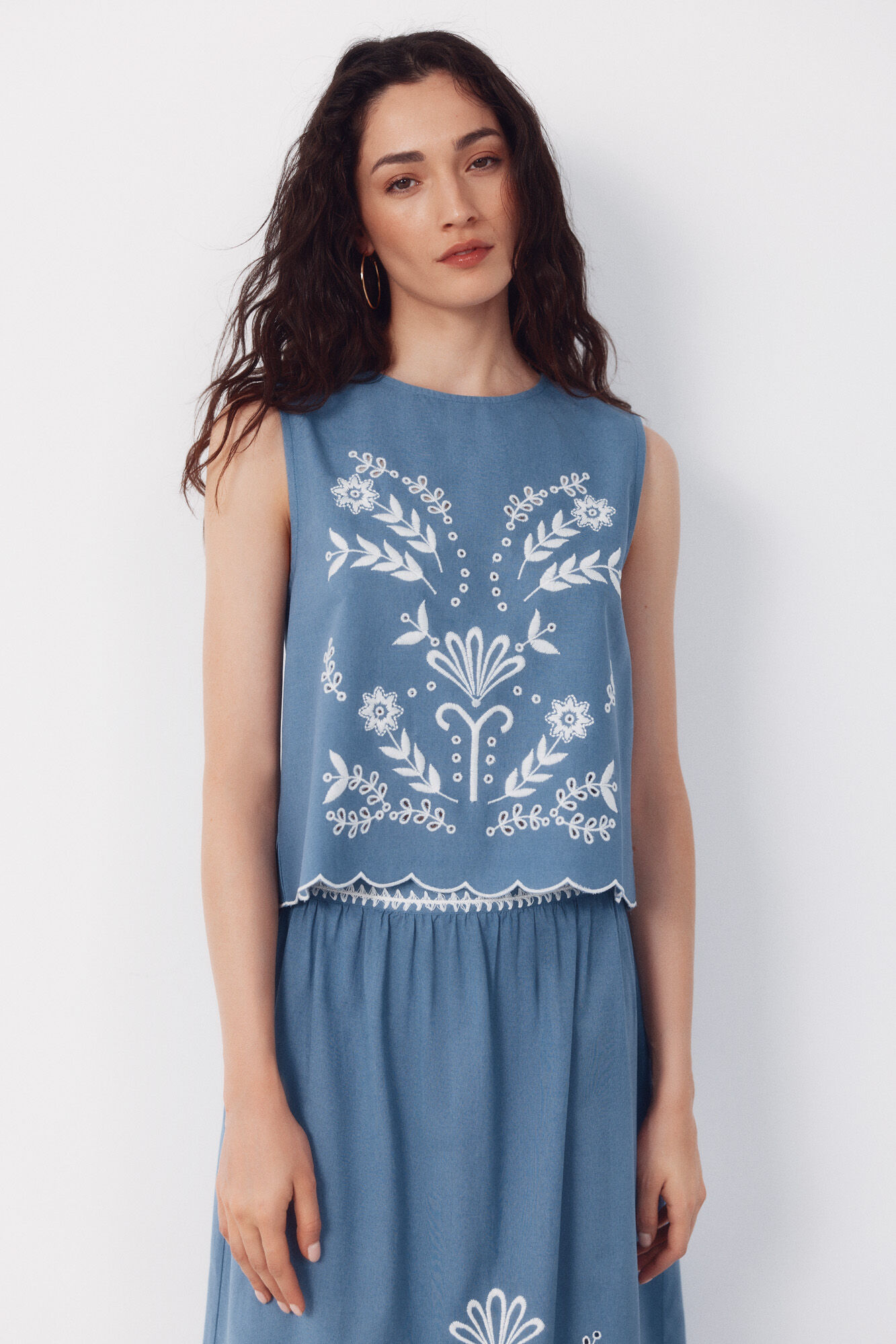 Cortefiel Embroidered top