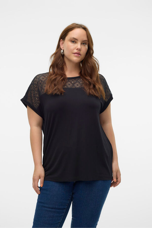 Vero Moda Curve T-shirt de renda plus size Preto