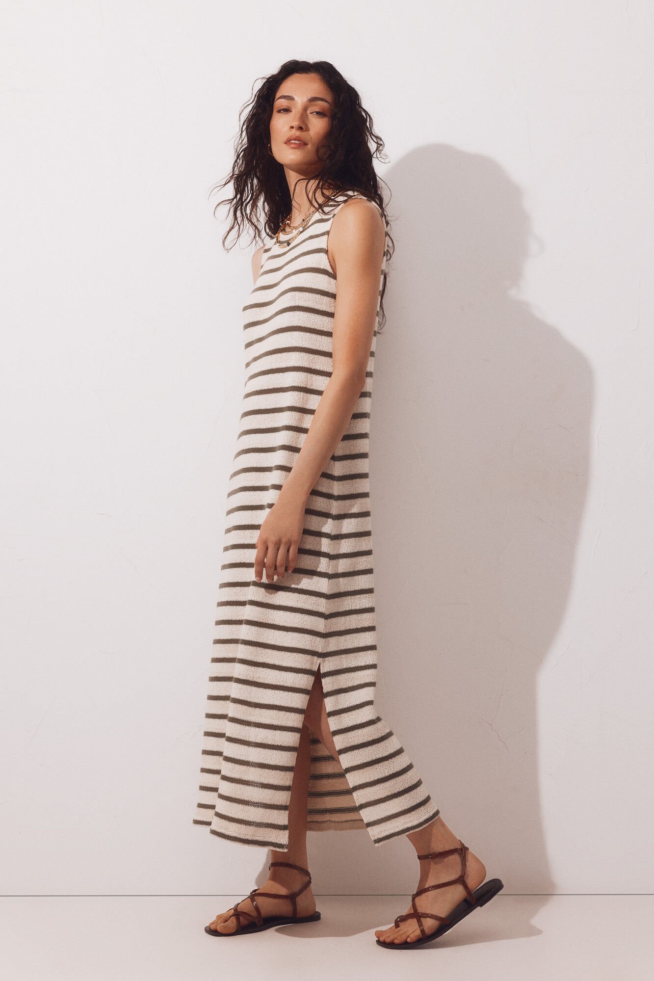 Cortefiel Vestido aspecto r&uacute;stico tirantes