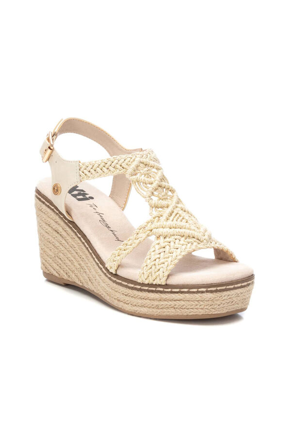 XTI Sand&aacute;lia cunha n&oacute;s de macram&eacute; Tostado