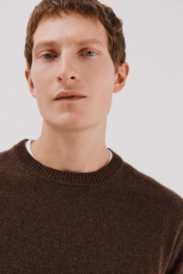 Cortefiel Lambswool jumper with round neck Dark brown