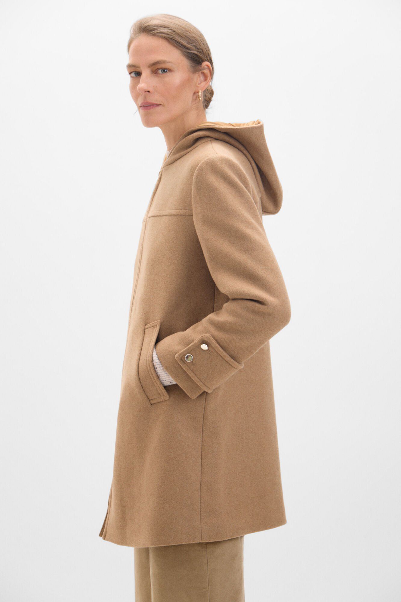 Duffle coat with hood Women s coats and parkas Cortefiel