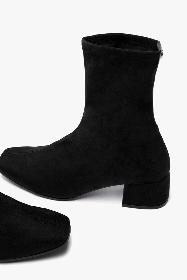 Cortefiel Block heel bootie Black