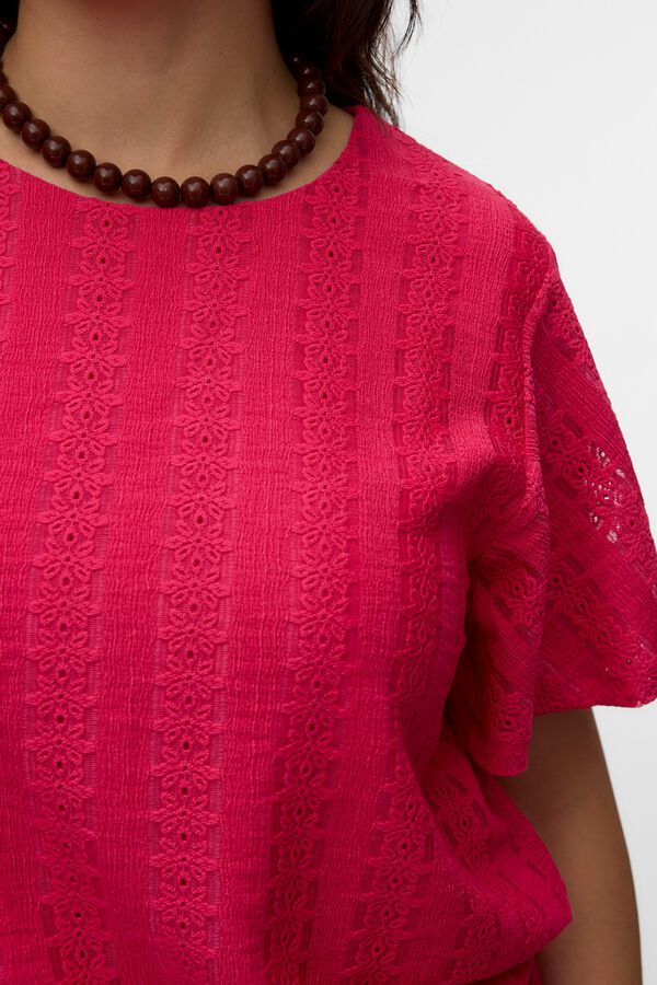 Vero Moda Curve Top manga corta con bordados talla grande Fucsia